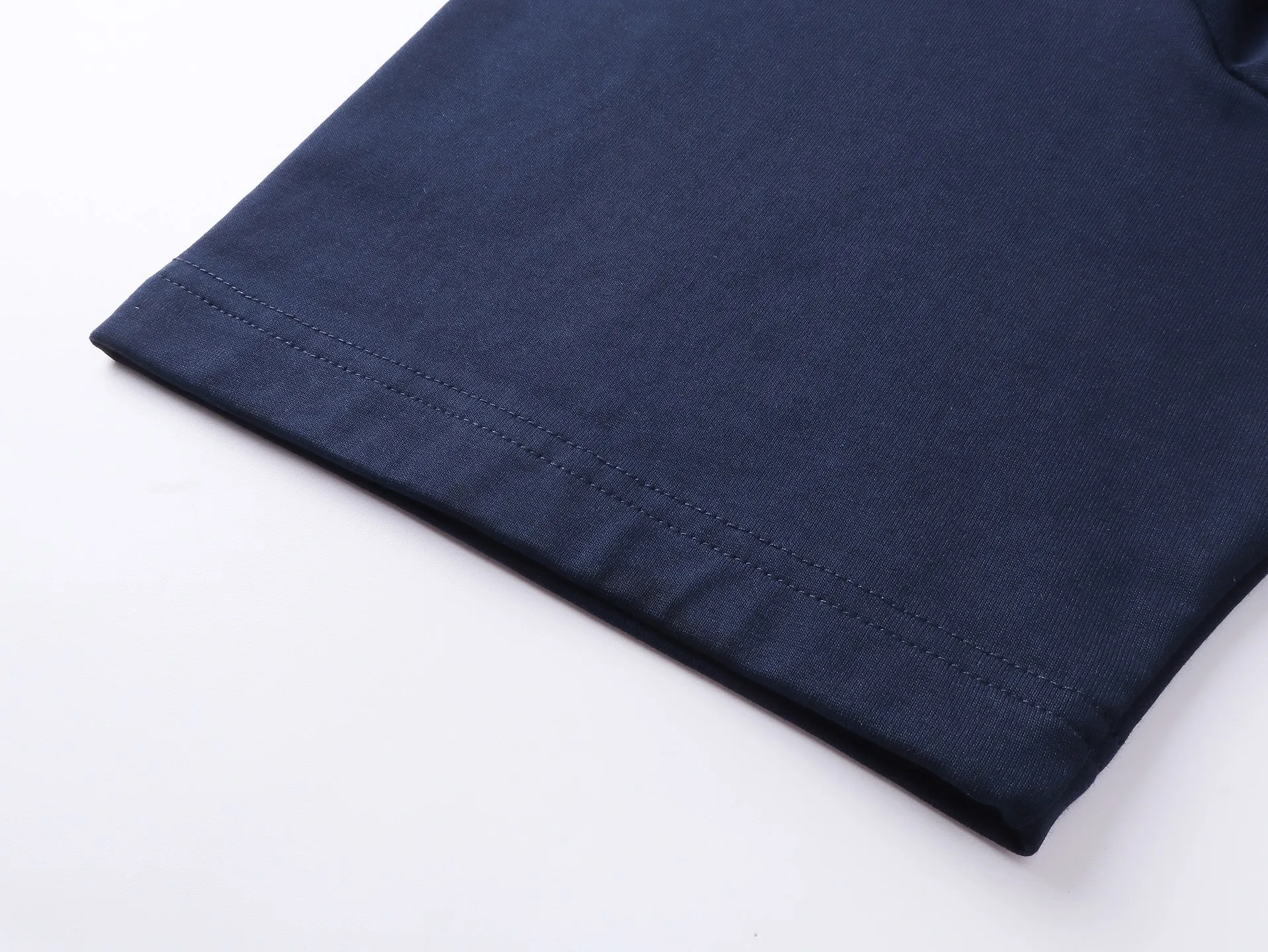 【 . Quality】BALENCI*GA/SS 25New Arrival 。 Classic LOGO ， T # SS 25 New Arrival。 ， 。 。 ZP 。 260 ， . ， 。 。 。 . 。 OS . Same Style ：BL 253709 ：Dark Blue Size：XS S M L